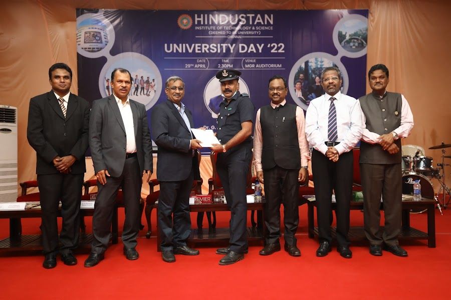 EEE_Mr.R.GIRI_OUTSTANDING CONTRIBUTION_NCC_UNIVERSITY_DAY_2022.jpg