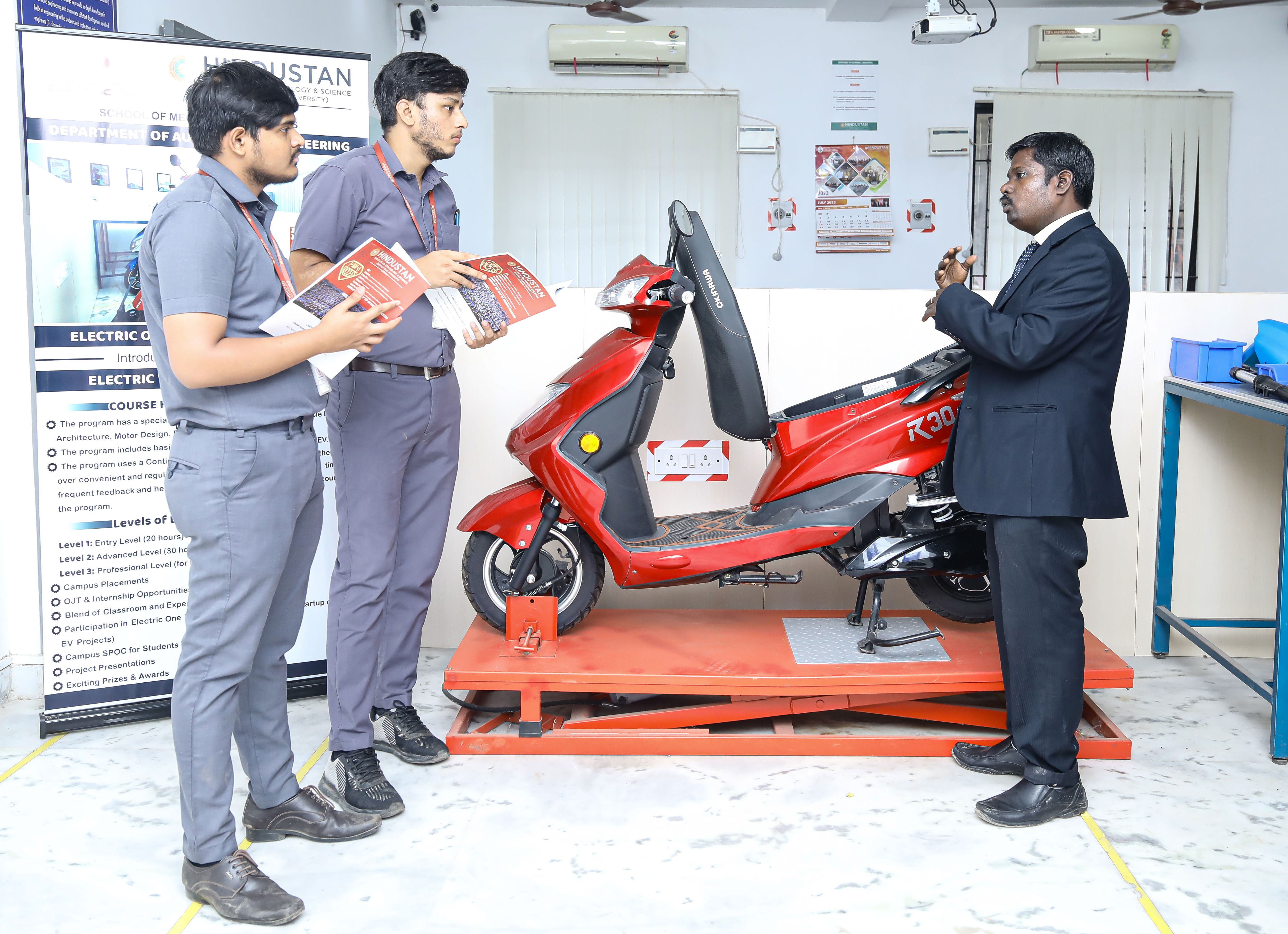 HITS-ELECTRIC ONE Skill Next EV Two Wheeler Centre.JPG