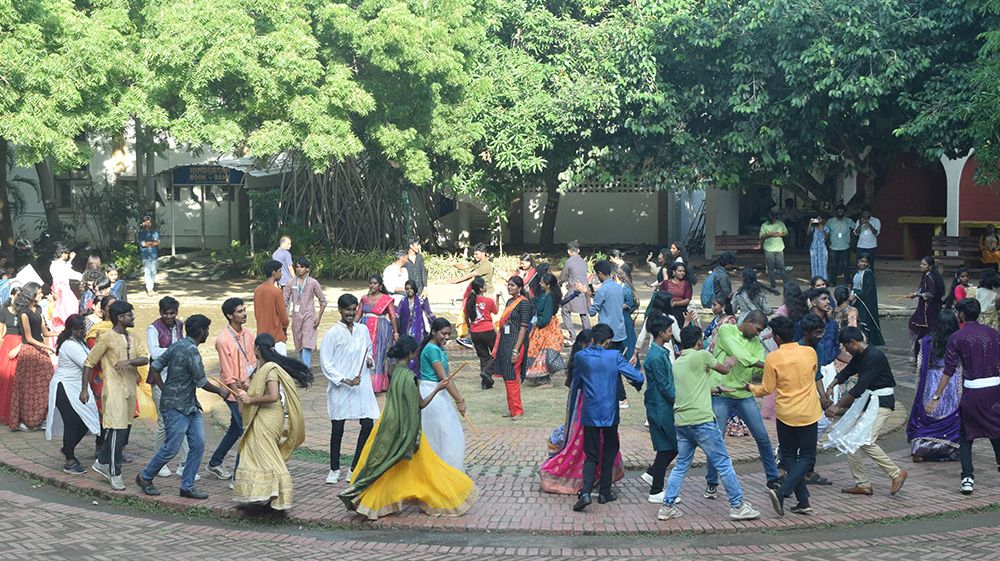 dhandiya-1.jpg
